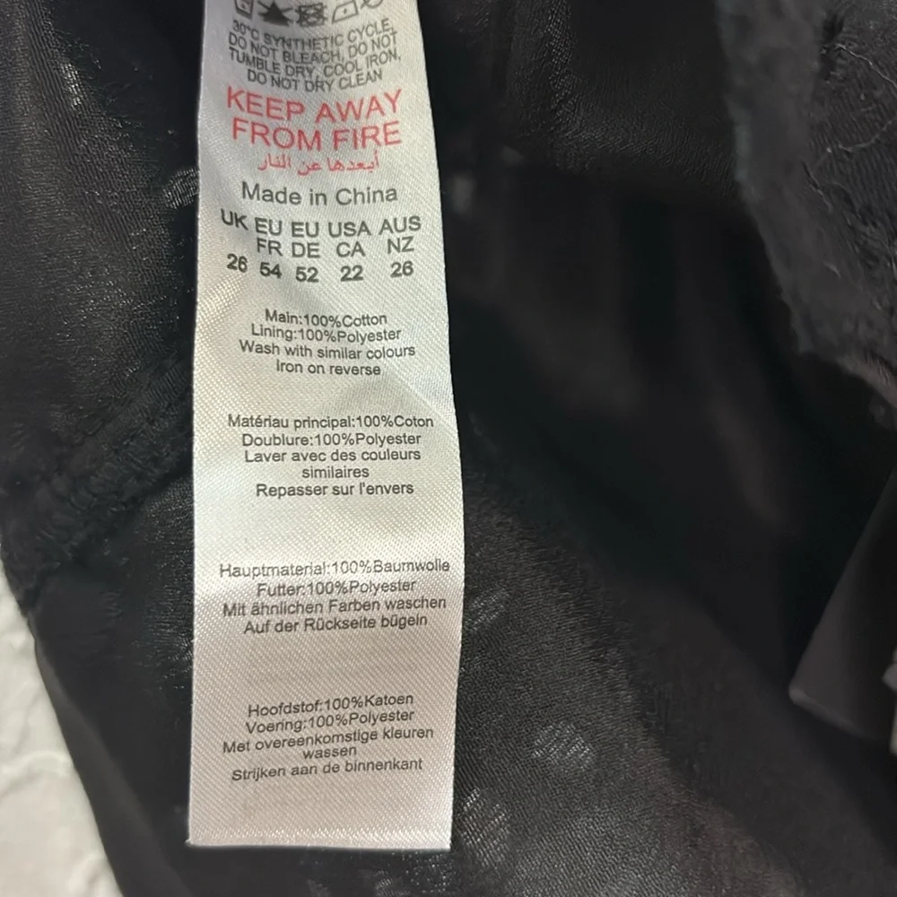 PrettyLittleThing NEW Broderie Anglaise Corset Black 22 Plus Eyelet Cottagecore - Picture 5 of 9